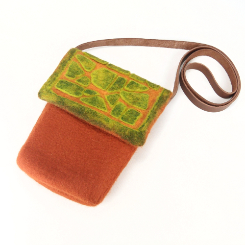 Tasche mit Schollenmuster aus Filz